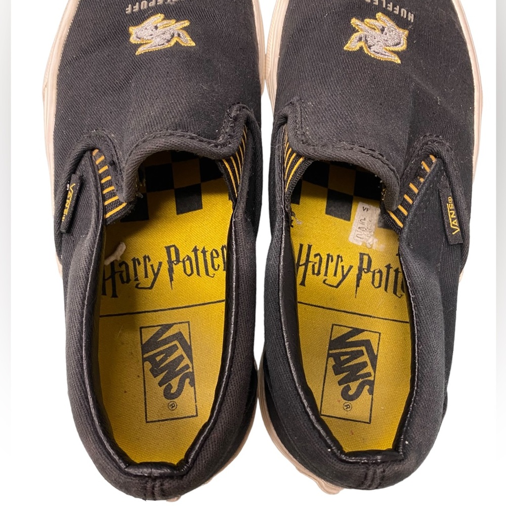 Harry Potter Hufflepuff House Logo Vans Slip On Sneak Gem harry-potter-hufflepuff-house-logo-vans-slip-on-sneak-gem